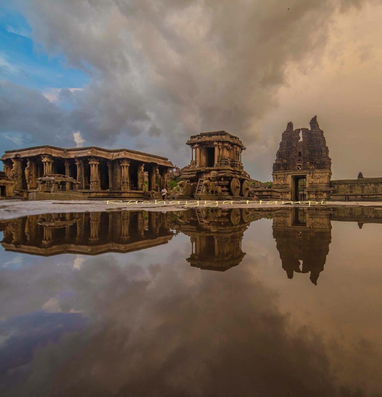 Hotel Varsha Hampi Buitenkant foto